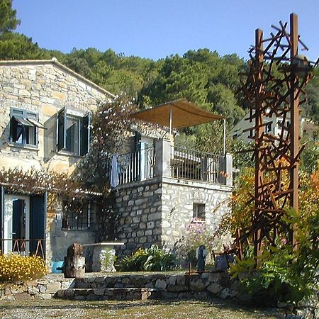 Cottage La Casa Del Pittore Reggimonti Εξωτερικό φωτογραφία