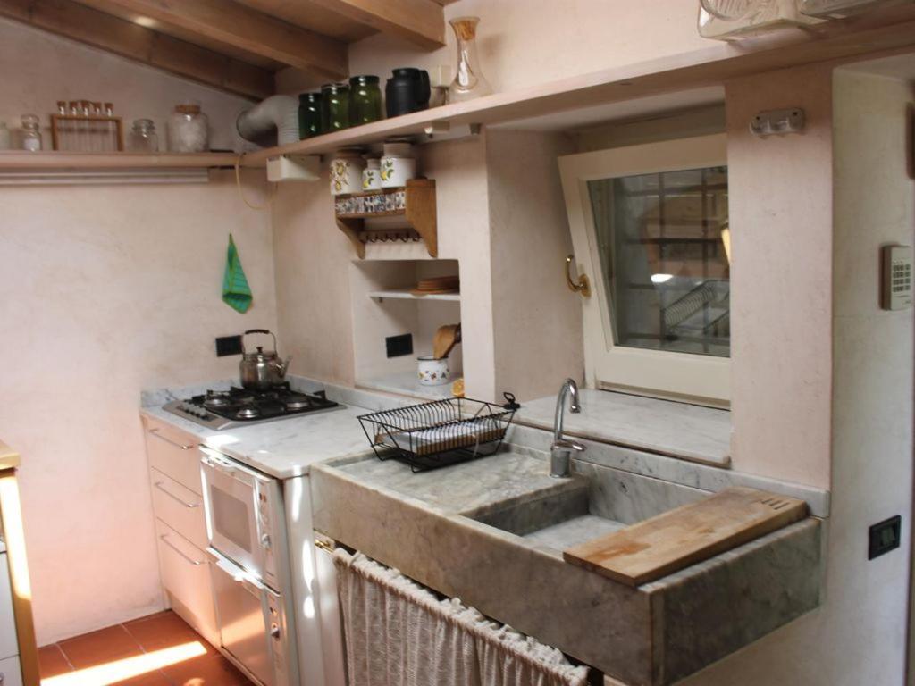Cottage La Casa Del Pittore Reggimonti Εξωτερικό φωτογραφία