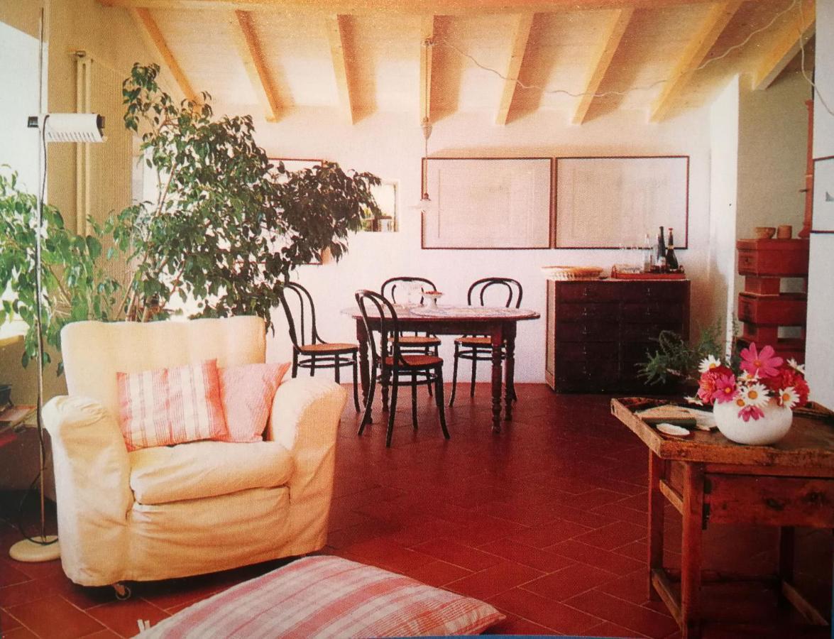 Cottage La Casa Del Pittore Reggimonti Εξωτερικό φωτογραφία